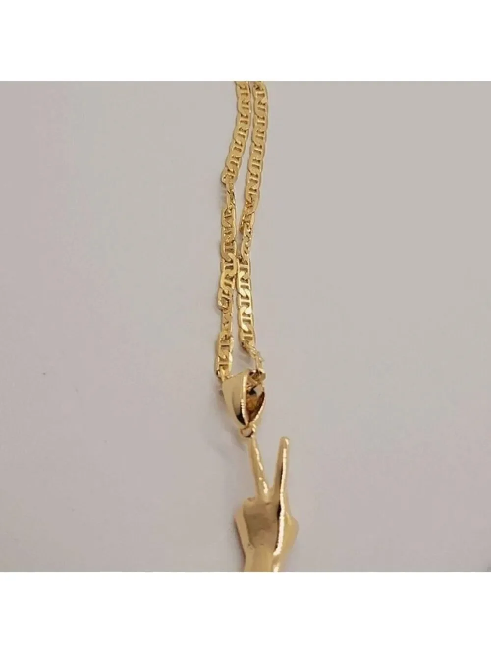 Brand New Brazilian 18k Gold Filled Hand w/ Peace Sign  Necklace